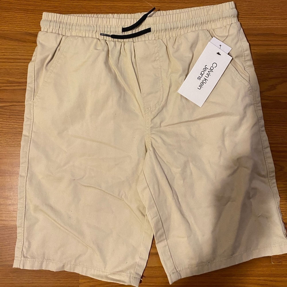 Calvin Klein Jeans Shorts Medium (10/12) (GG)